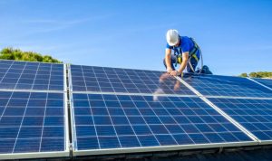 Installation et mise en production des panneaux solaires photovoltaïques à Le Marigot